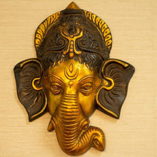 Load image into Gallery viewer, Antique Brass Ganesha Wall Plate
