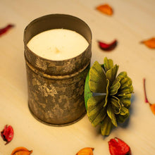 Load image into Gallery viewer, Scented  Floral Candle- Large
