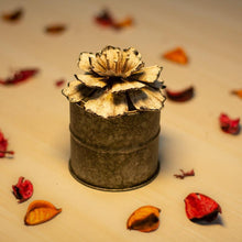 Load image into Gallery viewer, Scented Floral Candle- Small
