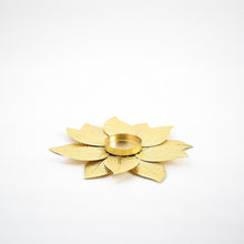 Load image into Gallery viewer, Textured Leafy T-light Holder Showpiece
