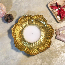 Load image into Gallery viewer, Alluring Golden Leafy Candle Showpiece
