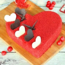 Load image into Gallery viewer, Red Velvet Cake

